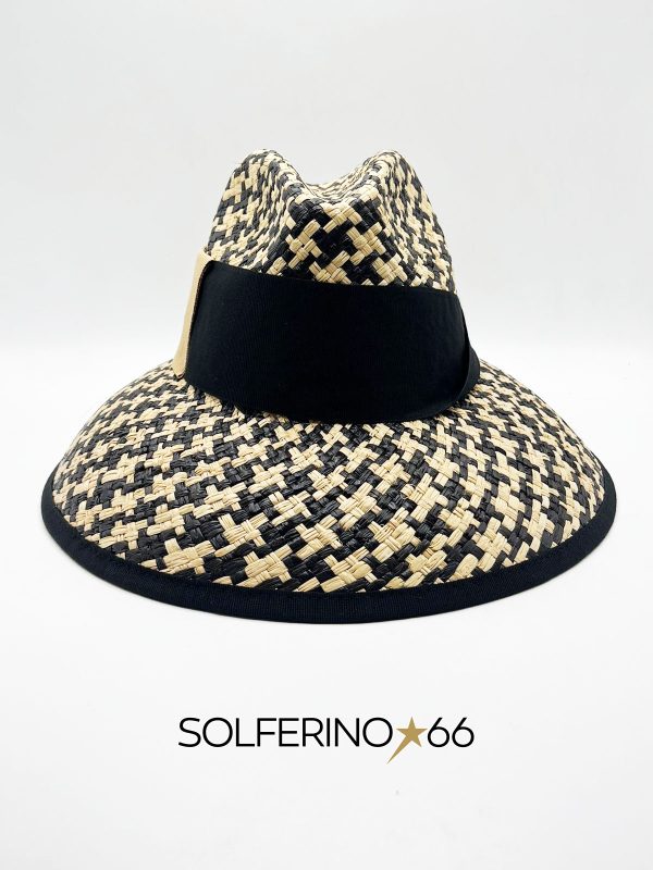 CAPPELLO IN PAGLIA CON DETTAGLIO COGNAC